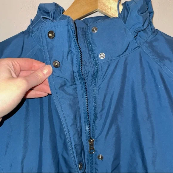 Vintage L.L. Bean Women's Winter Parka in Dark Blue Size Large - Picture 5 of 10